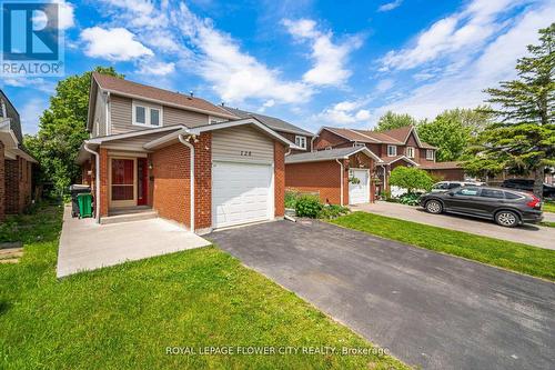 128 Fanshawe Drive, Brampton, ON - Outdoor