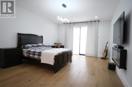 118 Barton Boulevard, Blue Mountains, ON - Indoor Photo Showing Bedroom