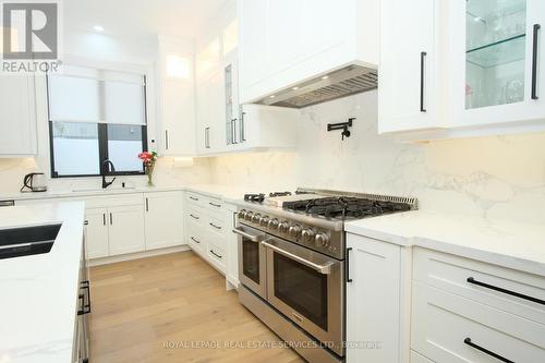 118 Barton Boulevard, Blue Mountains, ON - Indoor Photo Showing Kitchen With Upgraded Kitchen