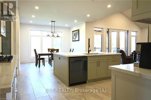 135 Old Highway #26, Meaford, ON - Indoor Photo Showing Kitchen