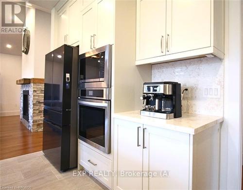 135 Old Highway #26, Meaford, ON - Indoor Photo Showing Kitchen