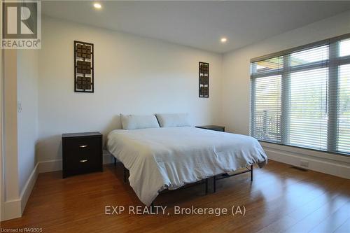 135 Old Highway #26, Meaford, ON - Indoor Photo Showing Bedroom