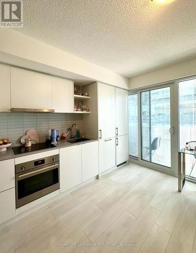 1911 - 100 Harbour Street, Toronto, ON - Indoor Photo Showing Kitchen