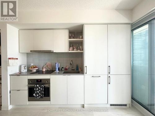 1911 - 100 Harbour Street, Toronto, ON - Indoor Photo Showing Kitchen