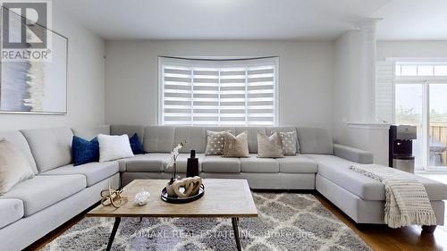 43 Larson Peak Road, Caledon, ON - Indoor Photo Showing Living Room