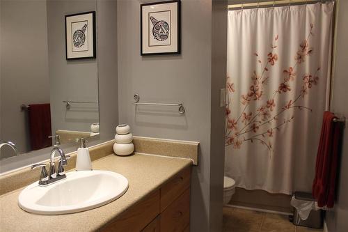 47 Thornhill Bay, Winnipeg, MB - Indoor Photo Showing Bathroom