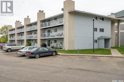 417 2410 Heseltine Road, Regina, SK - Outdoor With Balcony