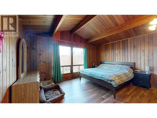 5475 Scuffi Road, 100 Mile House, BC - Indoor Photo Showing Bedroom