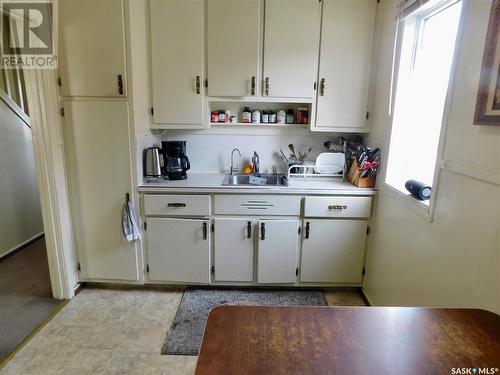 820 Coteau Street W, Moose Jaw, SK - Indoor Photo Showing Kitchen