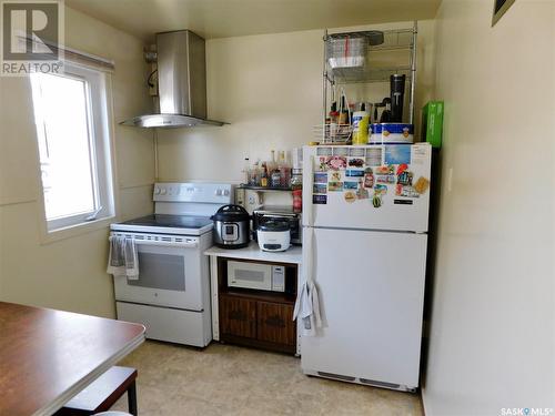 820 Coteau Street W, Moose Jaw, SK - Indoor Photo Showing Kitchen