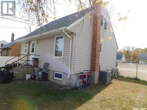 820 Coteau Street W, Moose Jaw, SK - Outdoor With Exterior