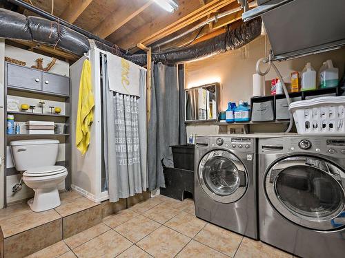 Salle de lavage - 3969 Ch. Du Lac-Labelle, Labelle, QC - Indoor Photo Showing Laundry Room