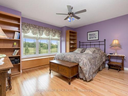 102554 Road 49 Rd, West Grey, ON - Indoor Photo Showing Bedroom