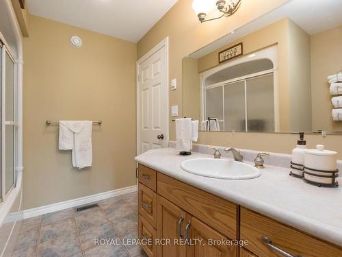 102554 Road 49 Rd, West Grey, ON - Indoor Photo Showing Bathroom