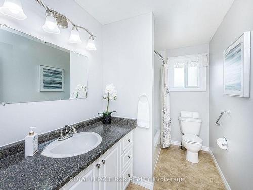 60 Mill St, Southgate, ON - Indoor Photo Showing Bathroom