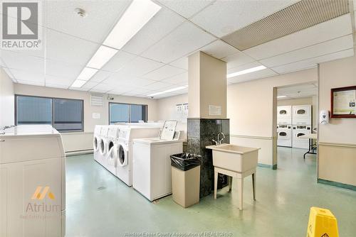 150 Park Street West Unit# 1807, Windsor, ON - Indoor Photo Showing Laundry Room