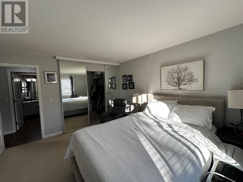 727 Houghton Road Unit# 214, Kelowna, BC - Indoor Photo Showing Bedroom