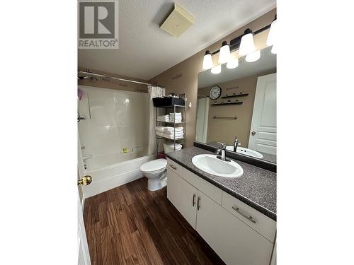 727 Houghton Road Unit# 214, Kelowna, BC - Indoor Photo Showing Bathroom