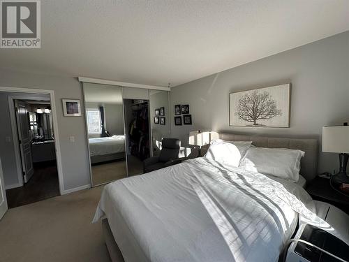 727 Houghton Road Unit# 214, Kelowna, BC - Indoor Photo Showing Bedroom