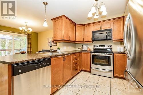 554 Notre Dame Street, Clarence-Rockland, ON - Indoor Photo Showing Kitchen With Stainless Steel Kitchen With Double Sink