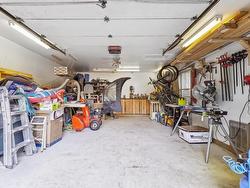 Garage - 