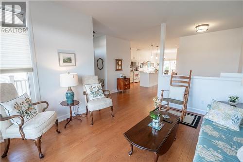 124 Emily Jade Crescent, Cornwall, ON - Indoor Photo Showing Living Room