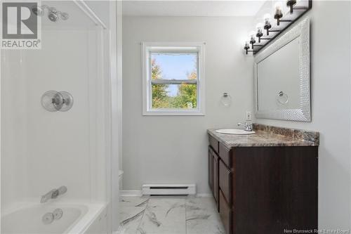 17 Kingston Avenue, Moncton, NB - Indoor Photo Showing Bathroom