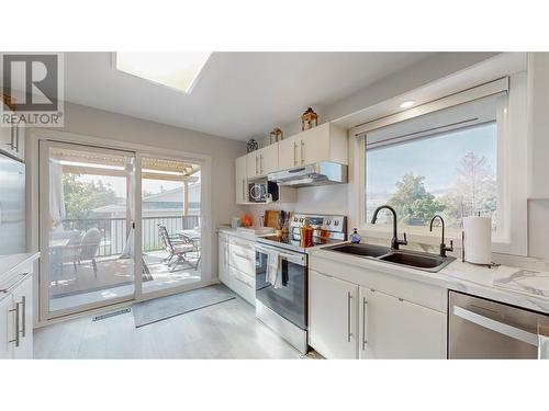 3821 35Th Street, Osoyoos, BC - Indoor Photo Showing Kitchen With Double Sink