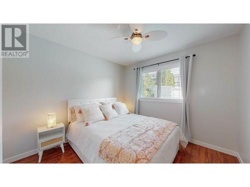 3821 35Th Street, Osoyoos, BC - Indoor Photo Showing Bedroom