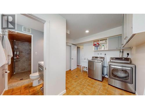 3821 35Th Street, Osoyoos, BC - Indoor Photo Showing Laundry Room