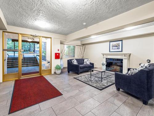 206-1005 Mckenzie Ave, Saanich, BC - Indoor With Fireplace