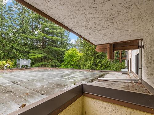 206-1005 Mckenzie Ave, Saanich, BC - Outdoor