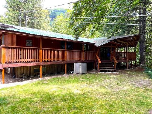 7947 Cowichan Lake Rd, Lake Cowichan, BC 