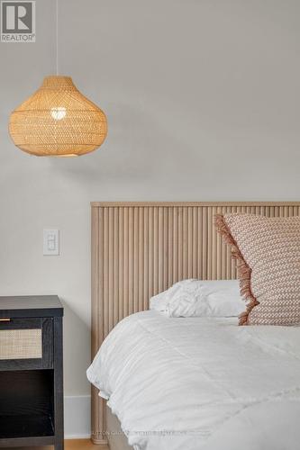 254 Cook Street, Barrie, ON - Indoor Photo Showing Bedroom