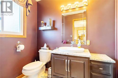 27 Joanne Street, Chatham, ON - Indoor Photo Showing Bathroom