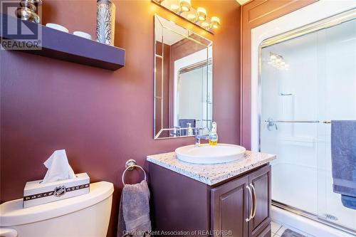 27 Joanne Street, Chatham, ON - Indoor Photo Showing Bathroom