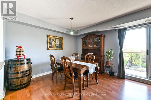 403 - 2088 Lawrence Avenue, Toronto, ON - Indoor Photo Showing Dining Room