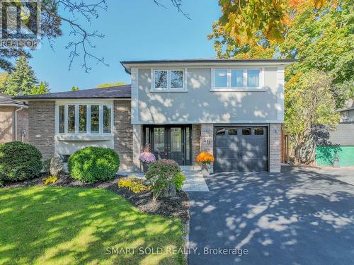 513 Bohemia Crescent, Oakville, ON - Outdoor With Facade