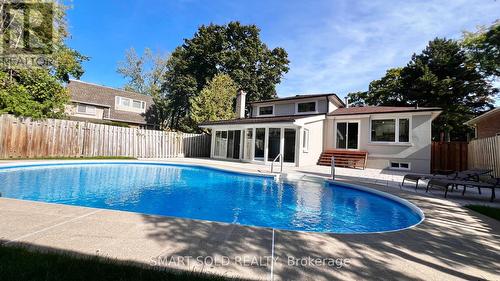 513 Bohemia Crescent, Oakville, ON - Outdoor With In Ground Pool