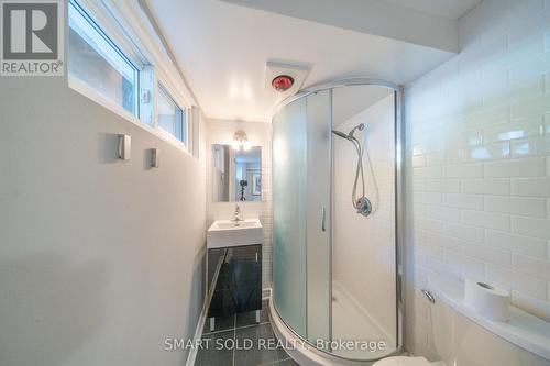 513 Bohemia Crescent, Oakville, ON - Indoor Photo Showing Bathroom