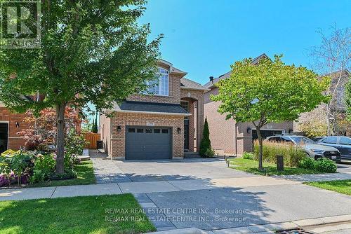 2498 Longridge Crescent, Oakville, ON - Outdoor