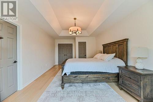 2498 Longridge Crescent, Oakville, ON - Indoor Photo Showing Bedroom