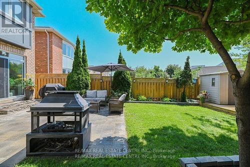 2498 Longridge Crescent, Oakville, ON - Outdoor