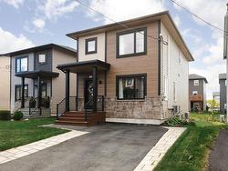 135 Titanium Crescent  Halifax, NS B3P 0J3