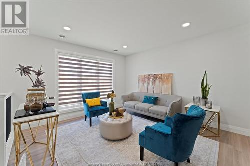 1837 Meldrum Unit# 1, Windsor, ON - Indoor Photo Showing Living Room