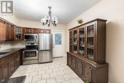 21 Severn Street, Hamilton, ON - Indoor Photo Showing Kitchen