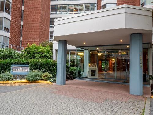 405-1033 Belmont Ave, Victoria, BC - Outdoor