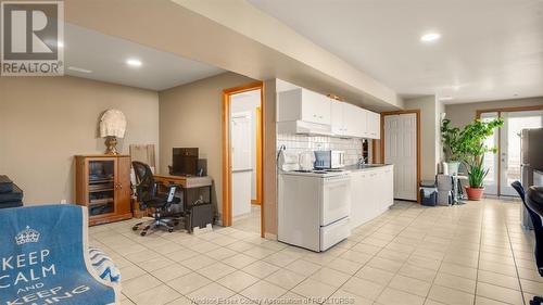 1116 Settlers Street, Windsor, ON - Indoor Photo Showing Kitchen