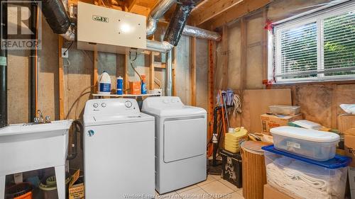 1116 Settlers Street, Windsor, ON - Indoor Photo Showing Laundry Room