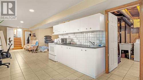 1116 Settlers Street, Windsor, ON - Indoor Photo Showing Kitchen